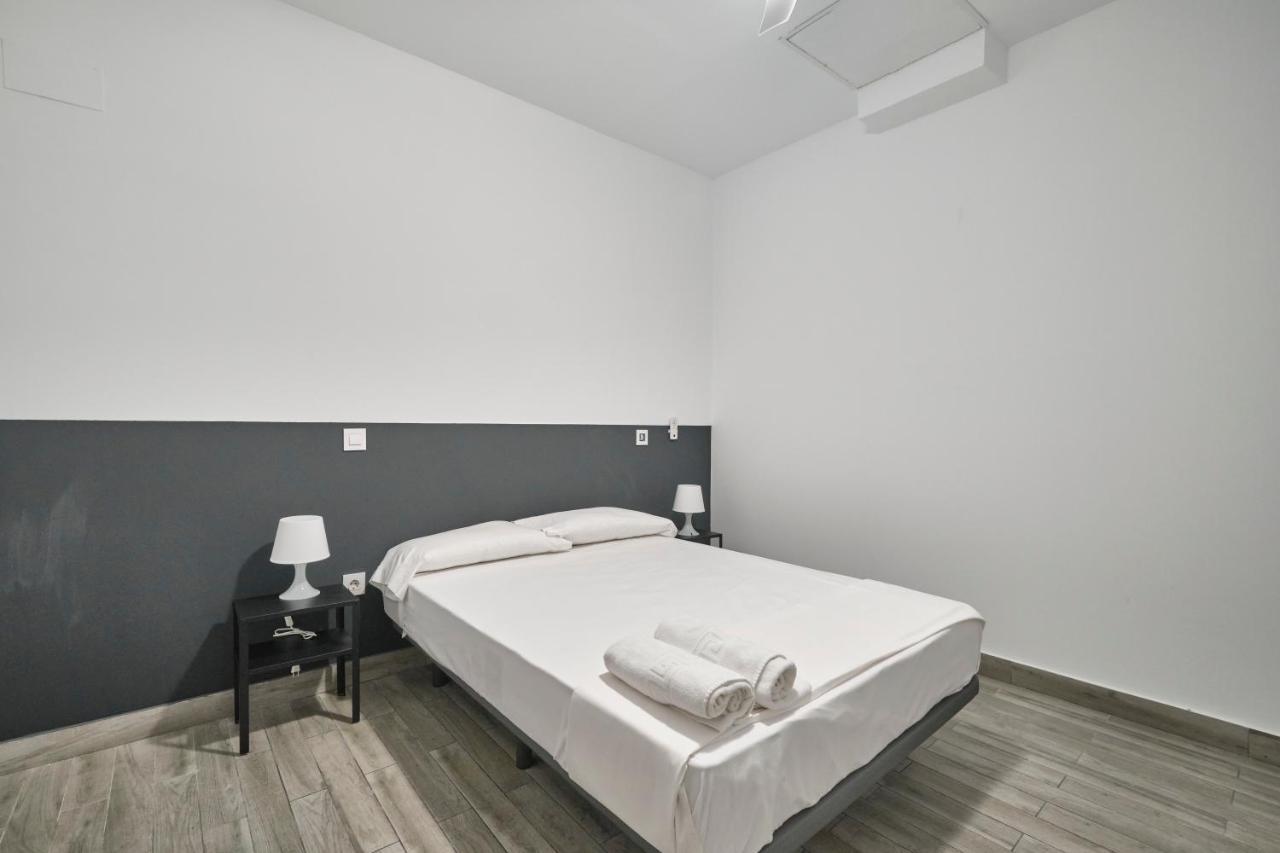 Nunez De Arce Habitaciones Madri Exterior foto