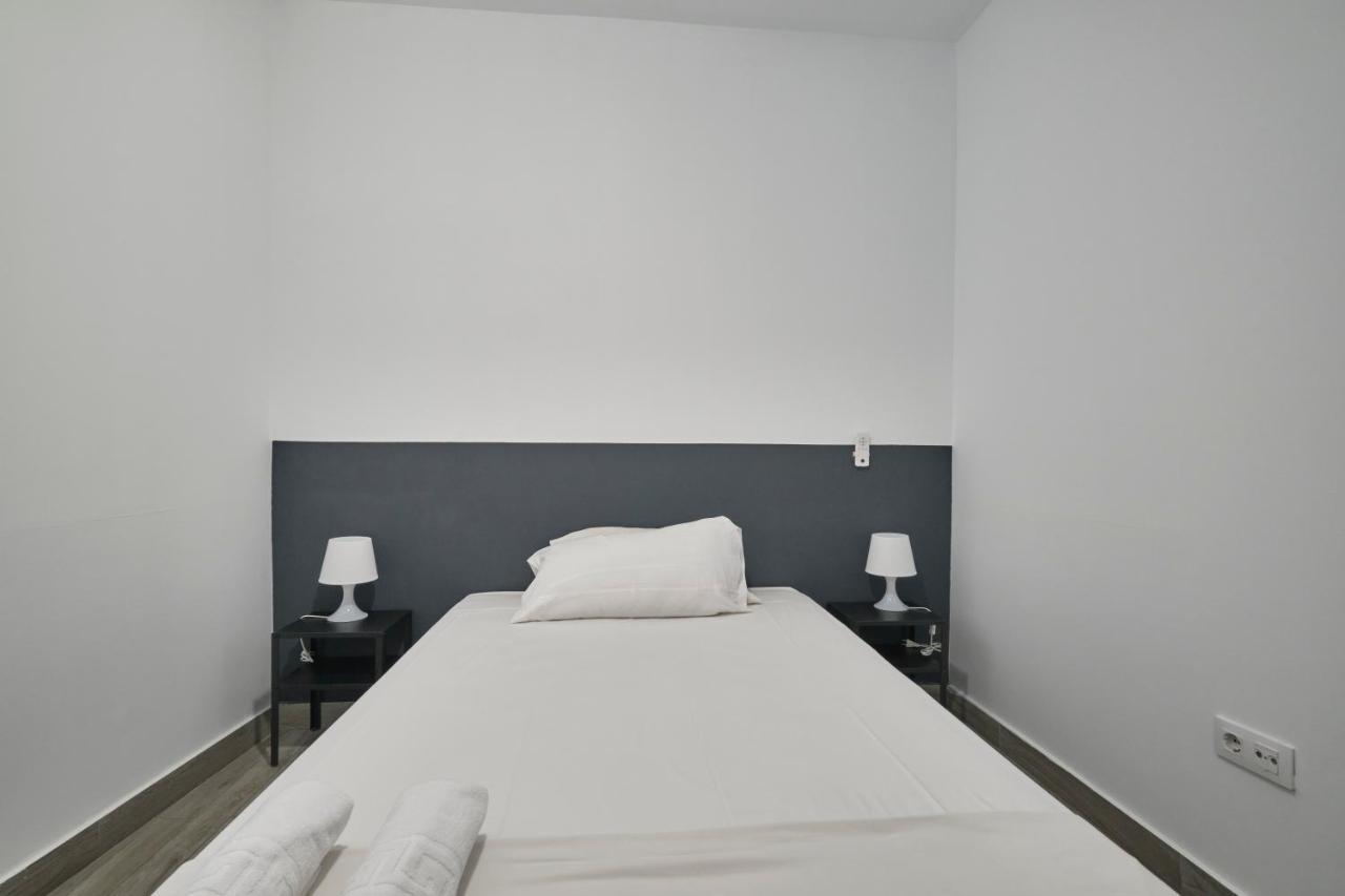 Nunez De Arce Habitaciones Madri Exterior foto