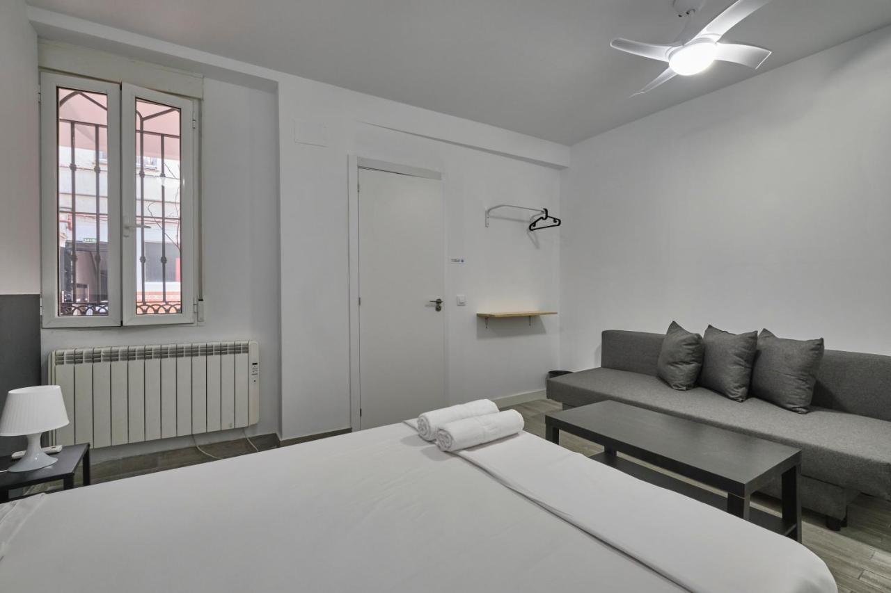 Nunez De Arce Habitaciones Madri Exterior foto