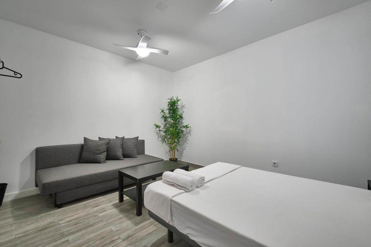Nunez De Arce Habitaciones Madri Exterior foto